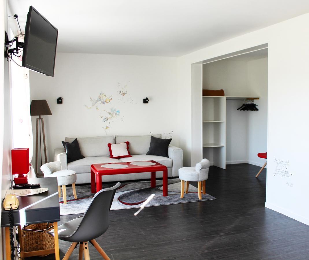 Logis Hôtel Ici m'aime Rouvray  Esterno foto