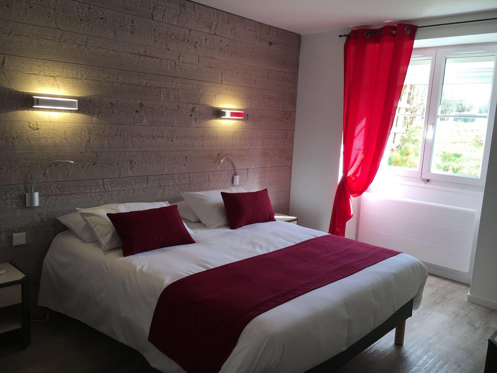 Logis Hôtel Ici m'aime Rouvray  Esterno foto